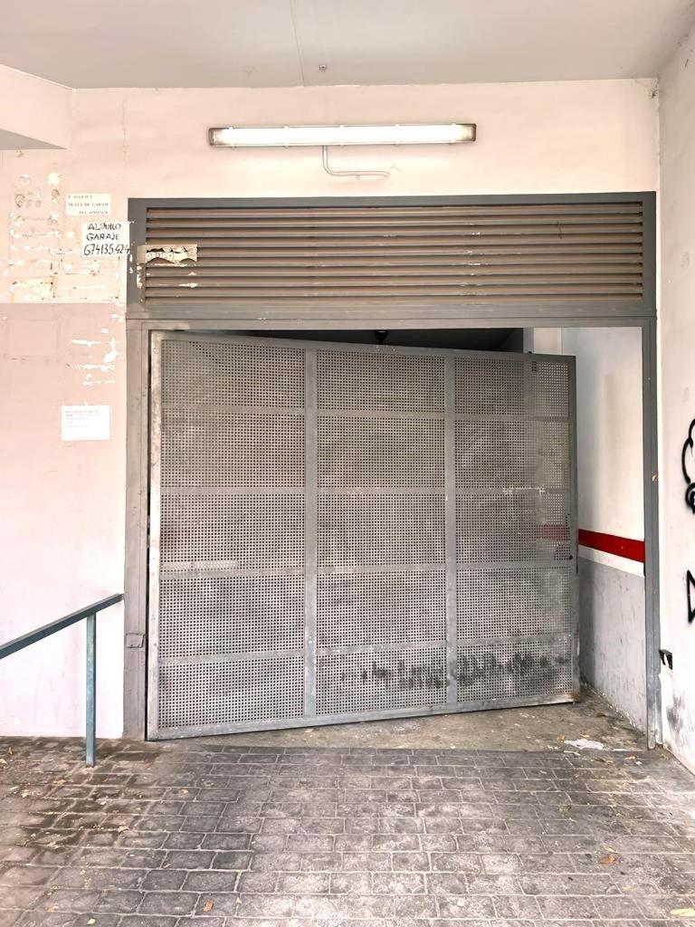 Esmeralda With Free Private Underground Parking Appartement *