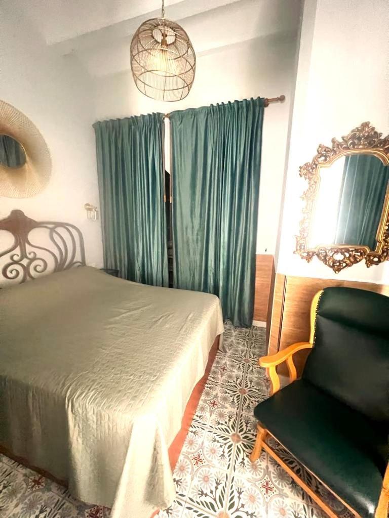 Esmeralda With Free Private Underground Parking Appartement *